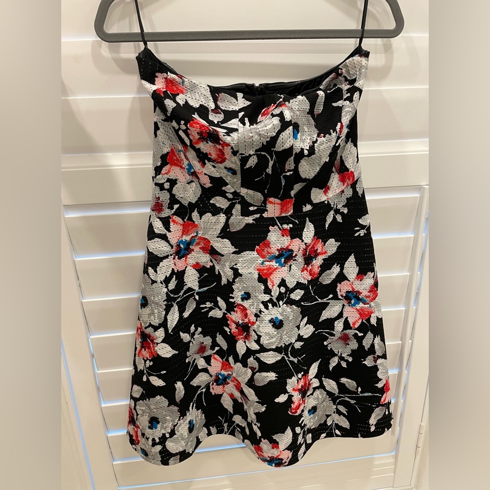 Strapless Express Size 8